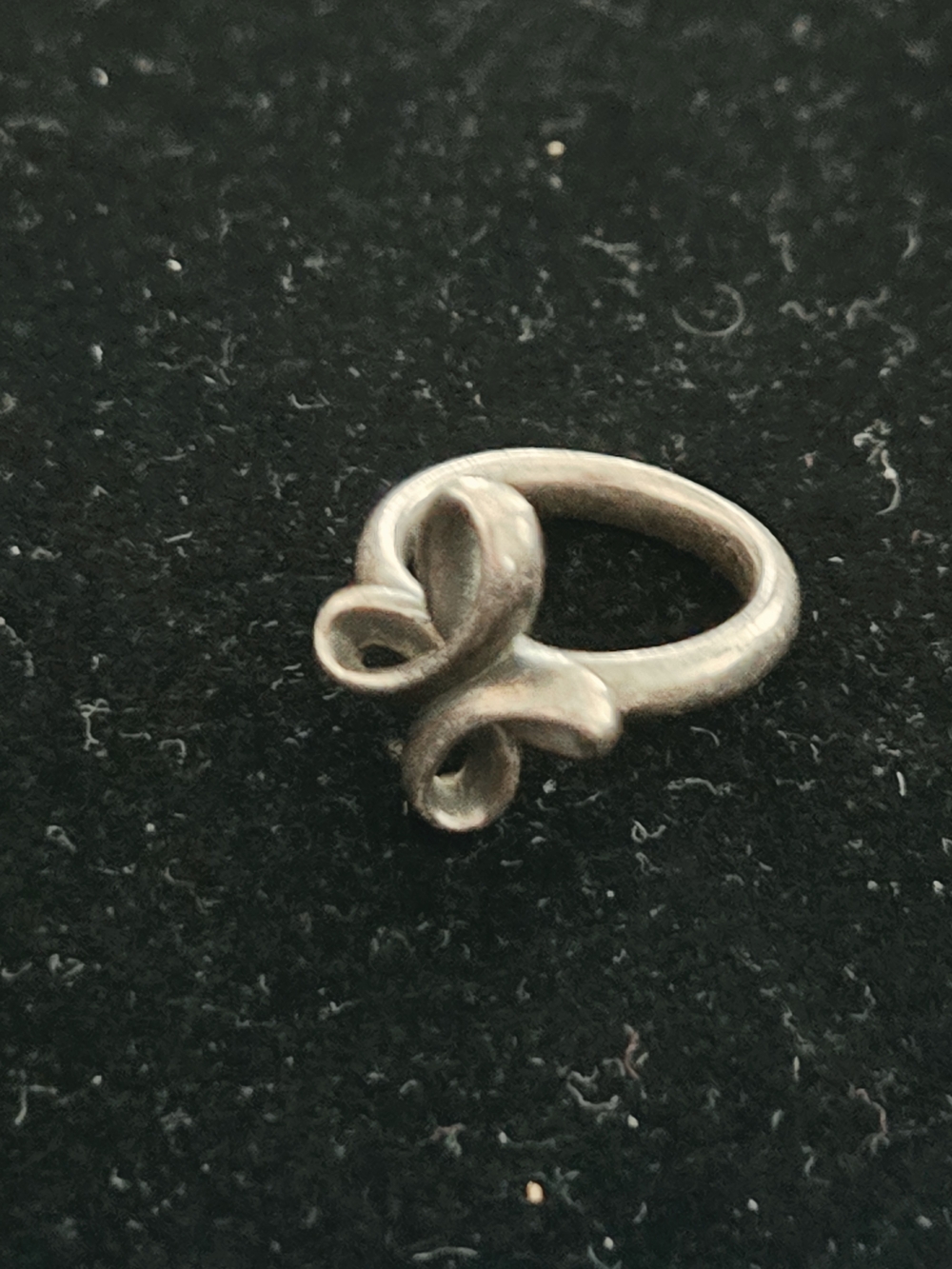 James Avery Sterling Silver Loop Cross Ring in Sterling Silver Sz 4.5
